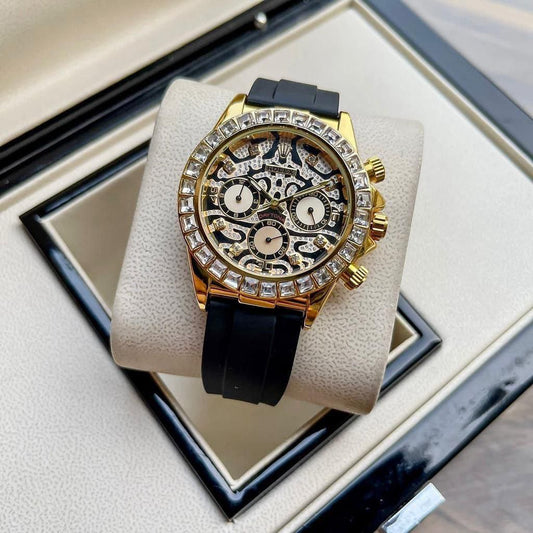 Elegant Tiger Gold Belt Watch