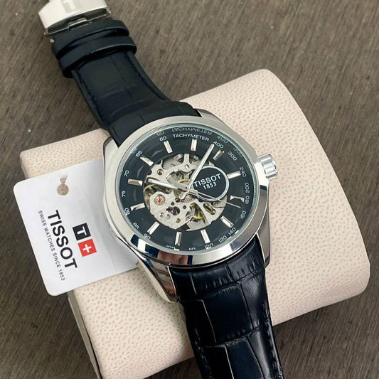 Everyday Wear Couturier Automatic Watch With Classic Appeal