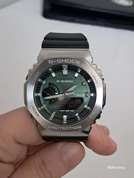 Premium Classic Watch With Slim Case Design