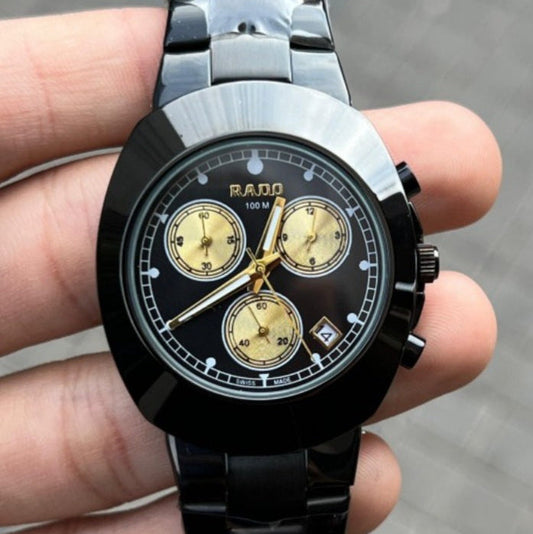 Chronometer Watch With Vintage-Inspired Design